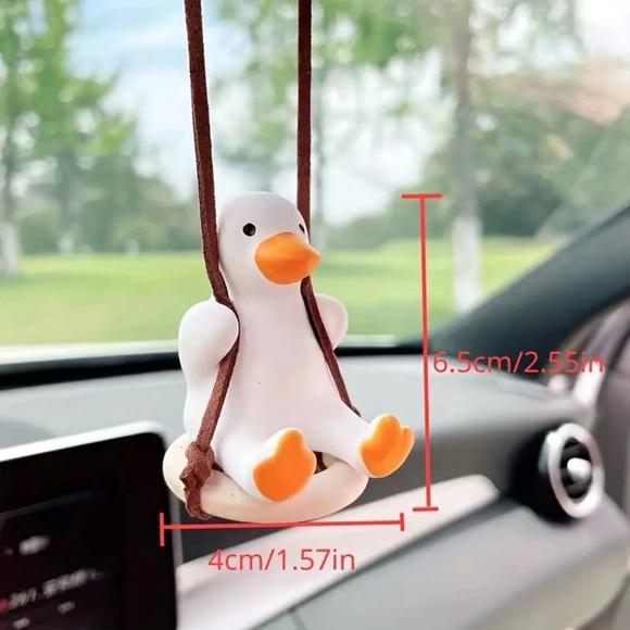 Swinging Duck On a Seat For Car Mirror New in Packaging - Picture 5 of 8
